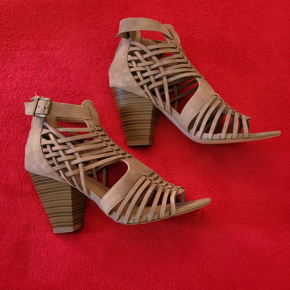 Women's Tan Strappy Heeled Sandals